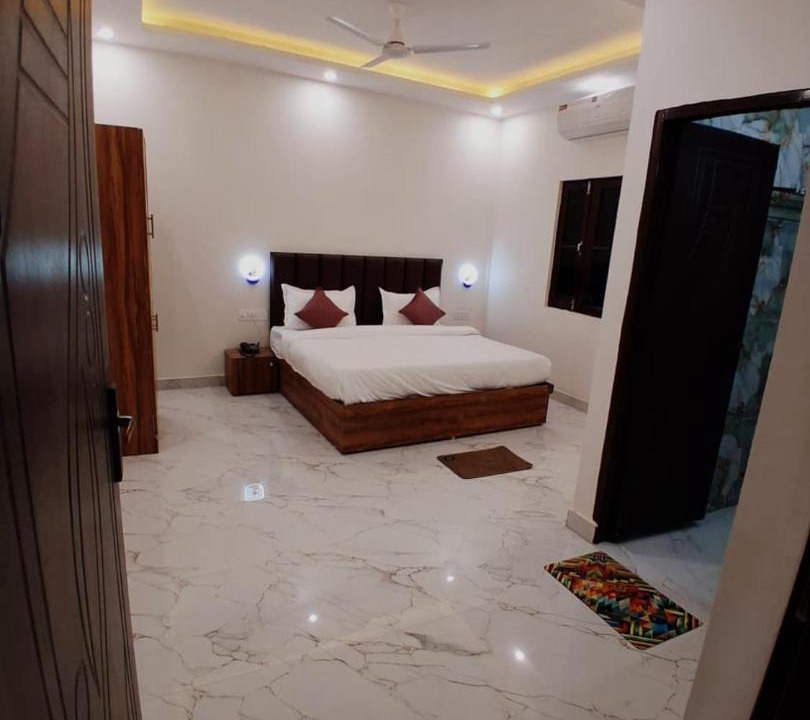 Photo of Bedroom in Tapovan