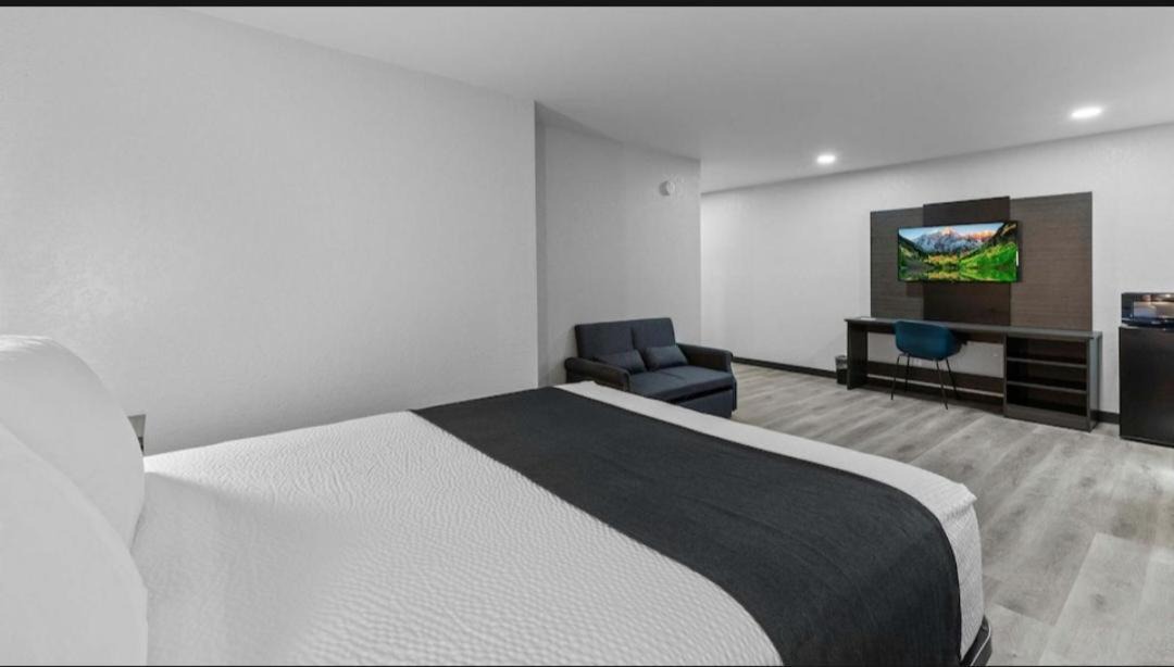 Photo of Bedroom in Sector 43