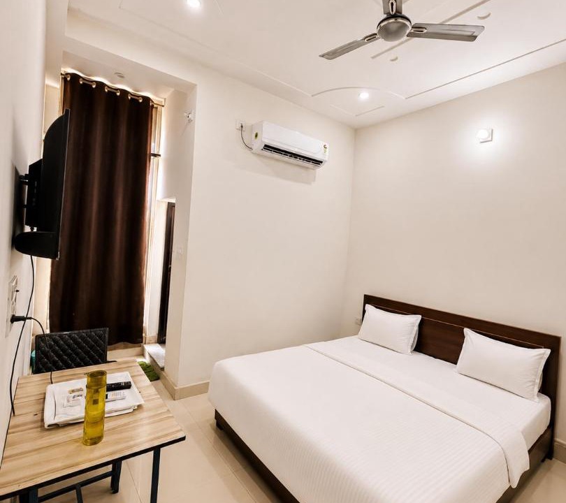 Photo of Bedroom in Karauli