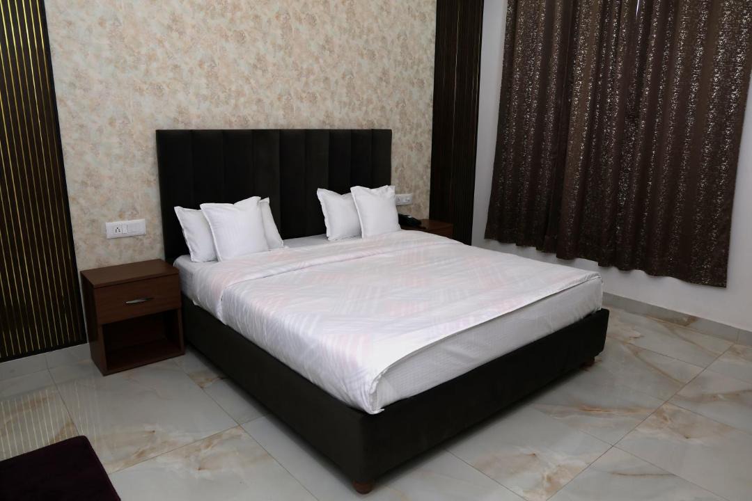 Photo of Bedroom in Khatima