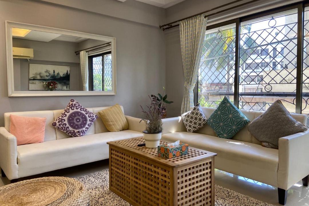 Photo of Livingroom in Pali Hill
