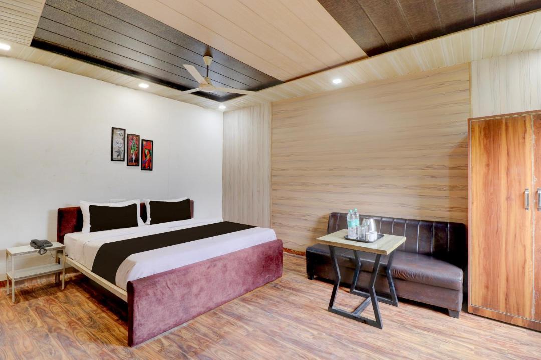Photo of Bedroom in Haridwar