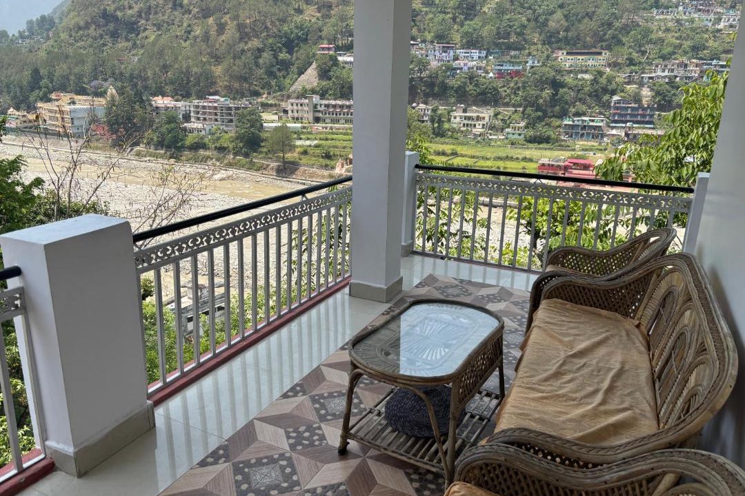Photo of Patio Balcony in Uttarkashi