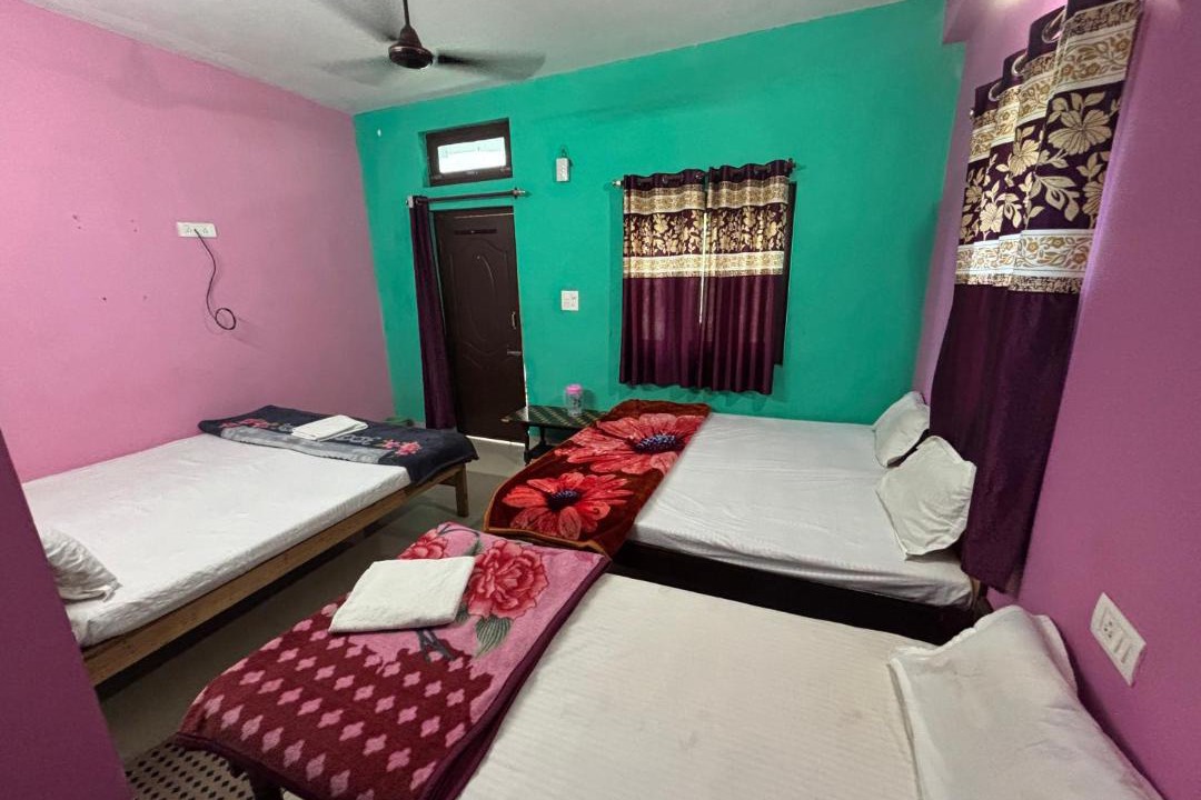 Photo of Bedroom in Uttarkashi