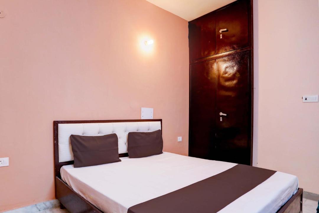 Photo of Bedroom in Sector 27