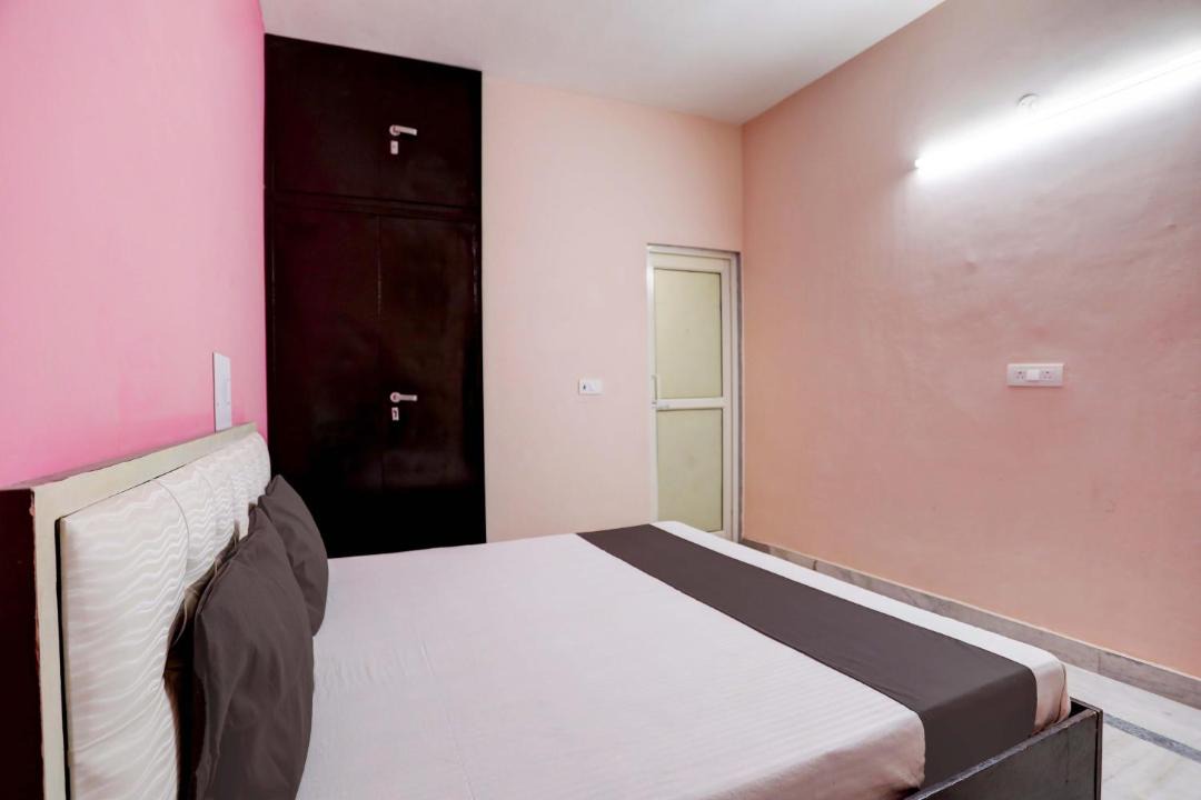 Photo of Bedroom in Sector 27