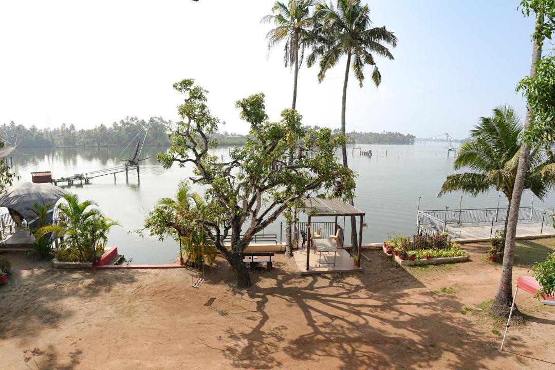 Photo of Others in Kumbalangi