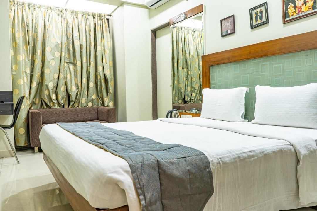 Photo of Bedroom in Bandra East