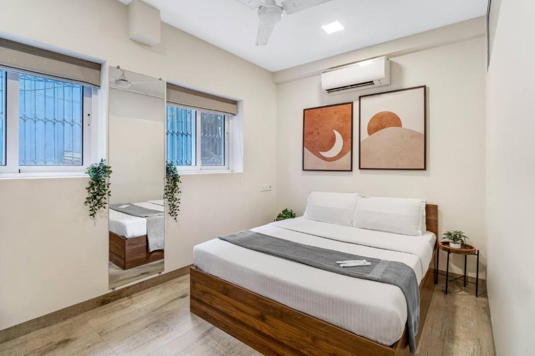 Photo of Bedroom in Pali Hill