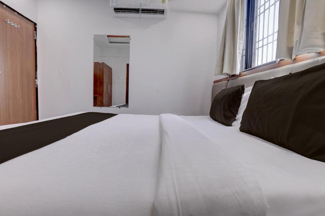 Photo of Bedroom in Daulatabad