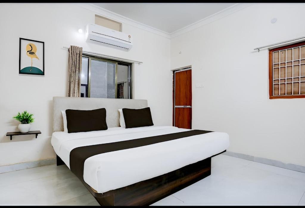 Photo of Bedroom in Jabalpur