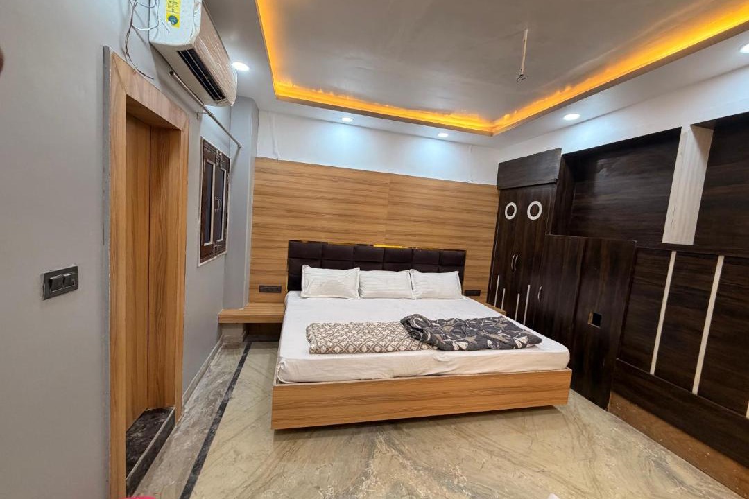 Photo of Bedroom in Govardhan