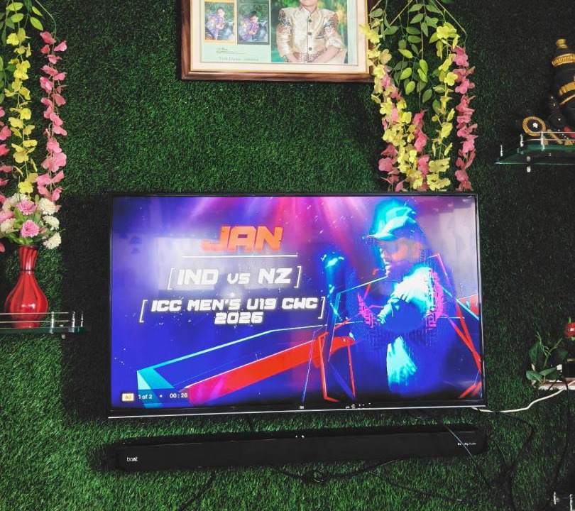 Photo of Livingroom in Solapur