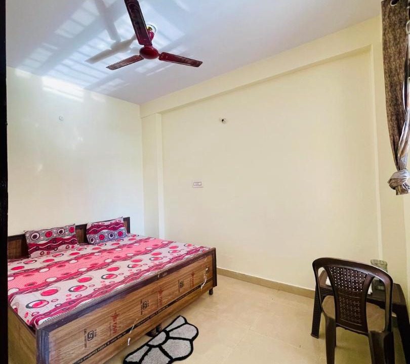 Photo of Bedroom in Hamirpur