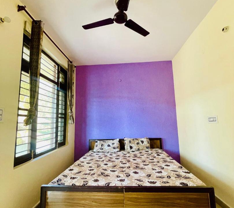 Photo of Bedroom in Hamirpur
