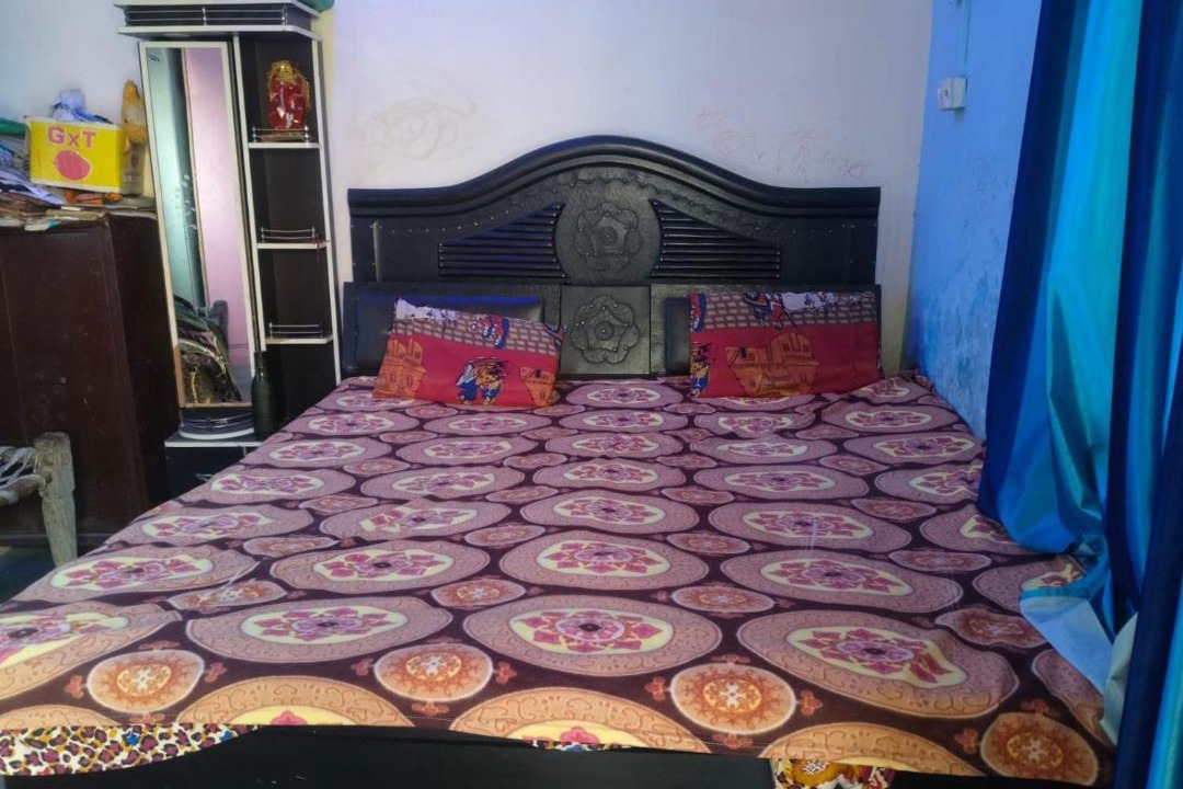 Photo of Bedroom in Hasanpur