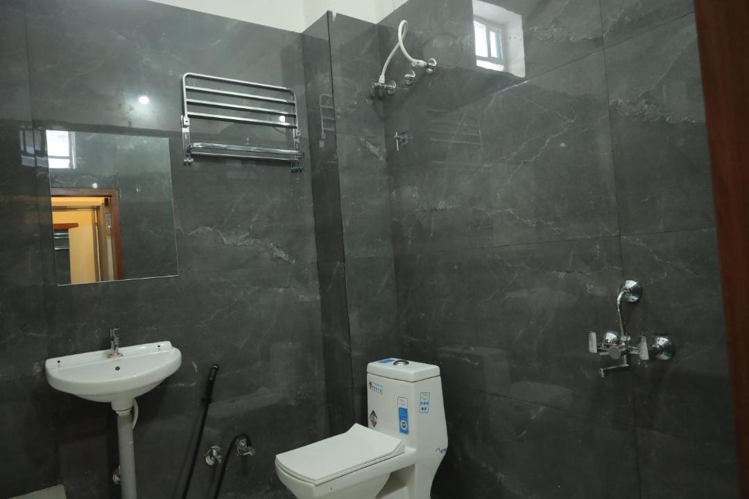 Photo of Bathroom in Ashta