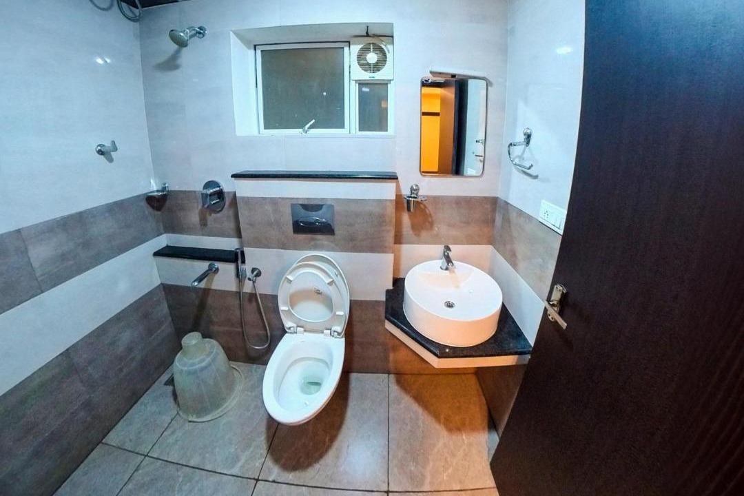 Photo of Bathroom in Kuppaayil