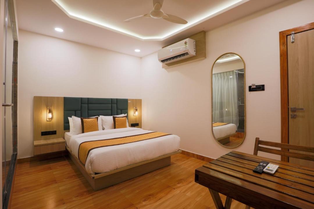 Photo of Bedroom in Versova