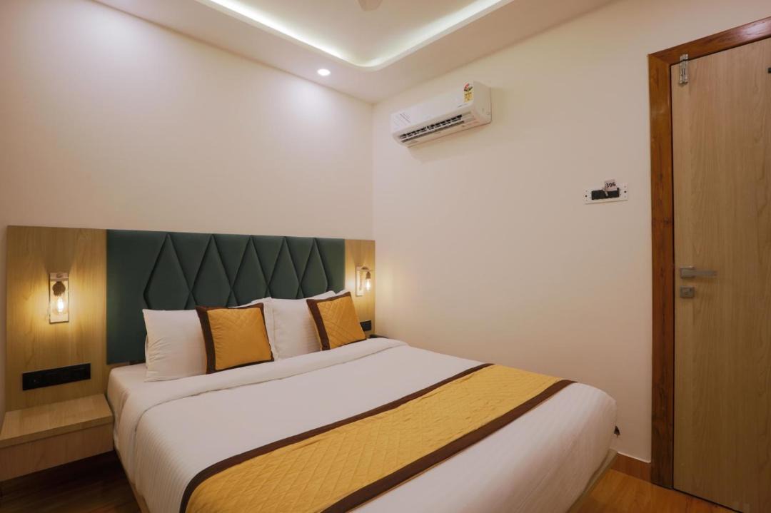 Photo of Bedroom in Versova