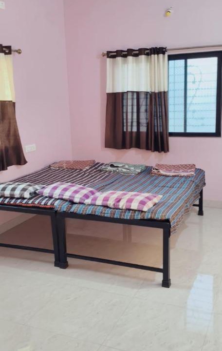 Photo of Bedroom in Akalkot
