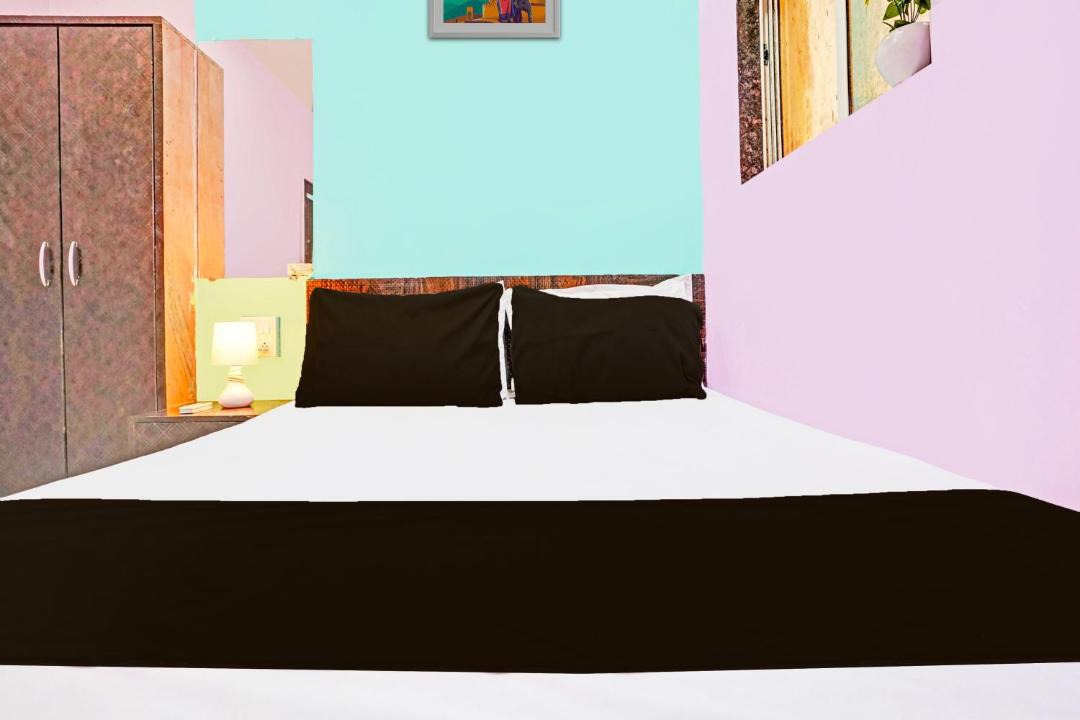 Photo of Bedroom in Prabhadevi