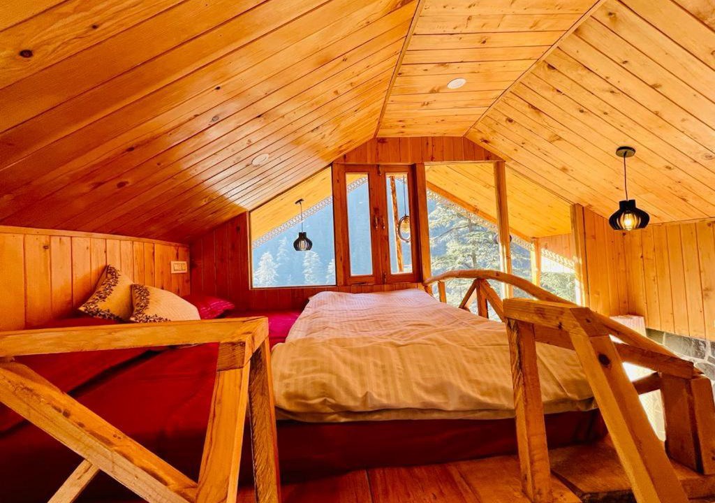 Photo of Bedroom in Jibhi