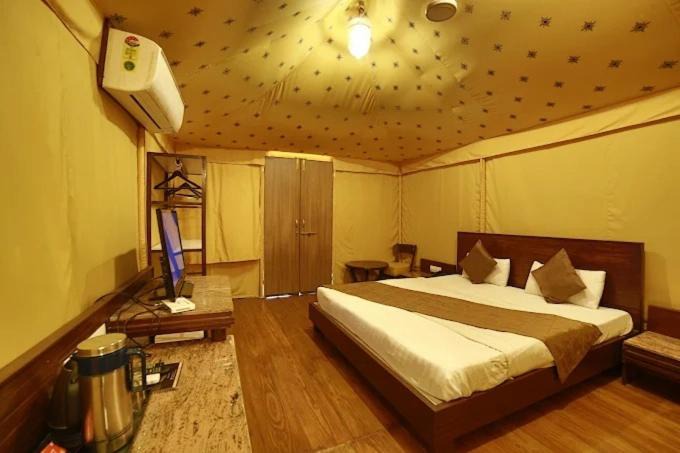 Photo of Bedroom in Mount Abu