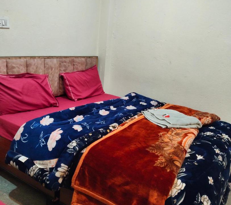 Photo of Bedroom in Badrinath