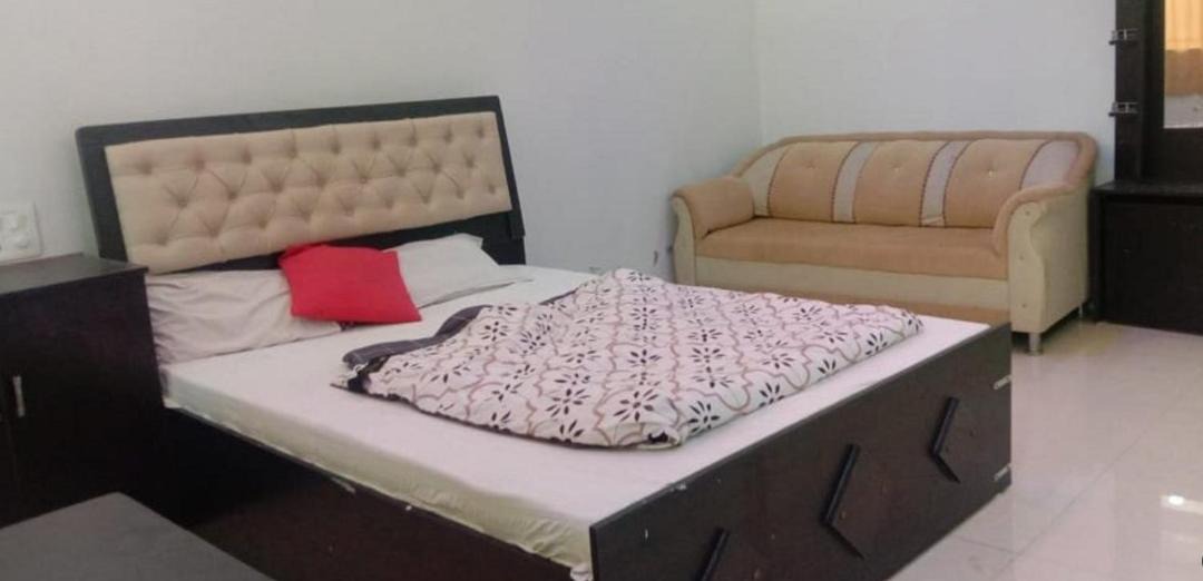 Photo of Bedroom in Tuljapur
