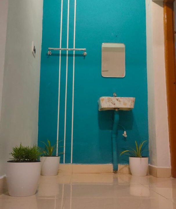 Photo of Bathroom in Maraiyur