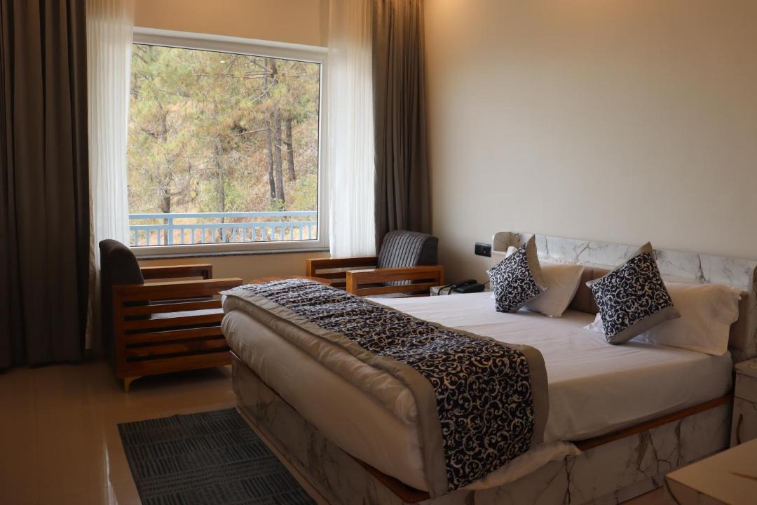 Photo of Bedroom in Lansdowne