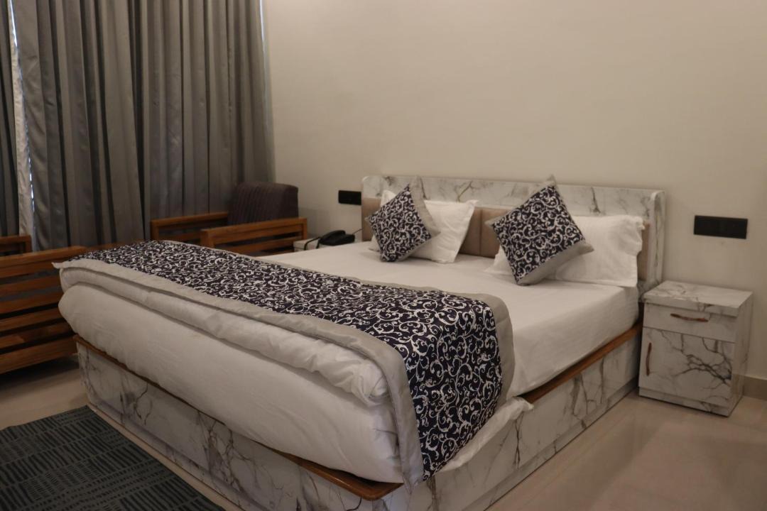 Photo of Bedroom in Lansdowne