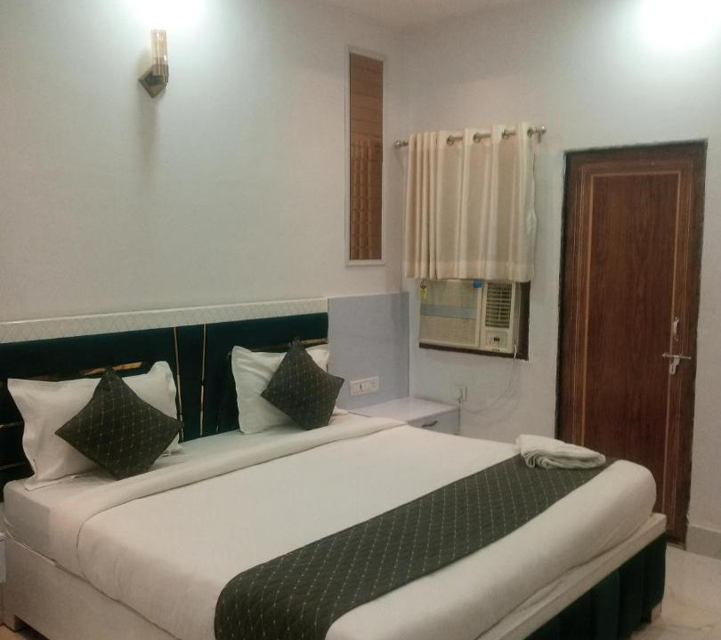 Photo of Bedroom in Mahmoorganj
