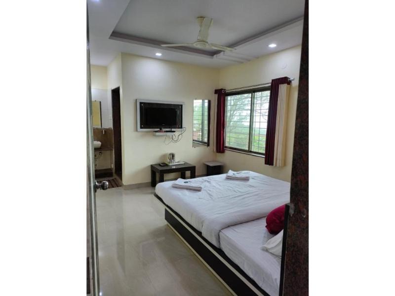 Photo of Bedroom in Mahabaleshwar