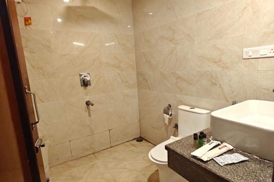 Photo of Bathroom in Tapovan