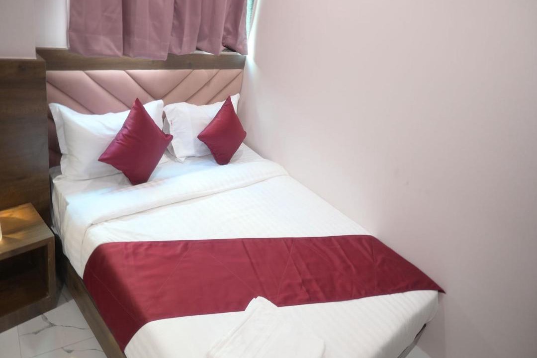 Photo of Bedroom in Malad East