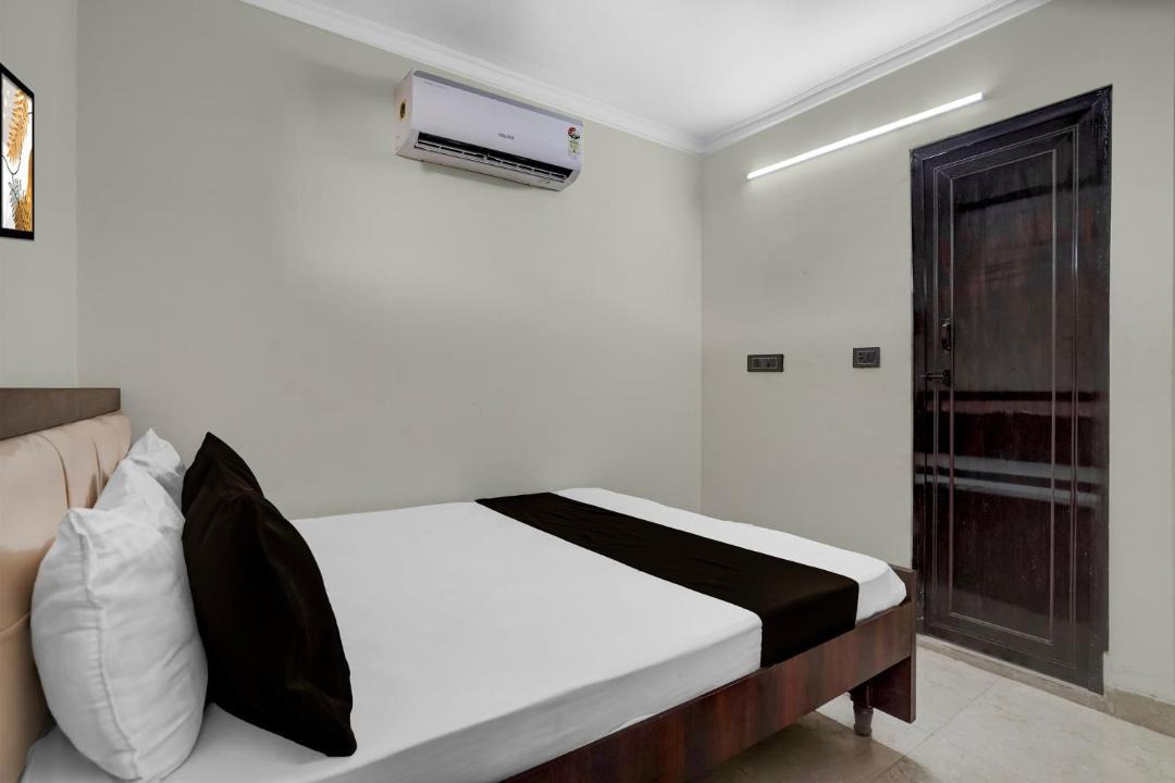Photo of Others in Shalimar Bagh