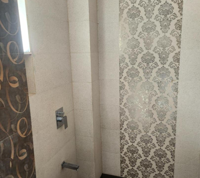 Photo of Bathroom in Cuffe Parade