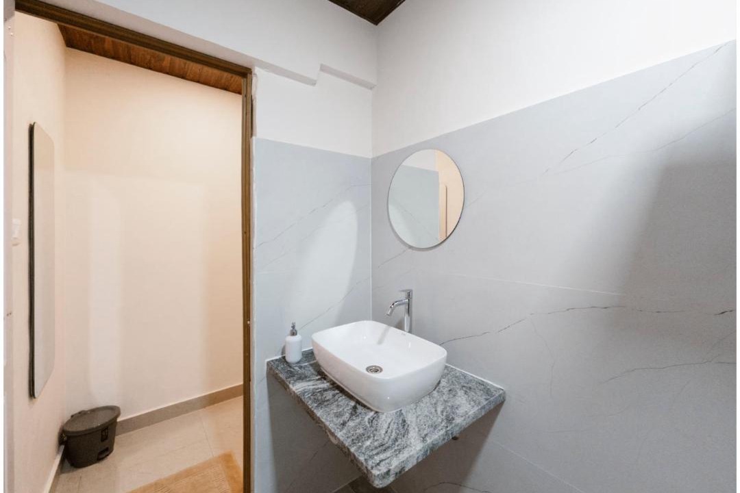 Photo of Bathroom in Hireguthi