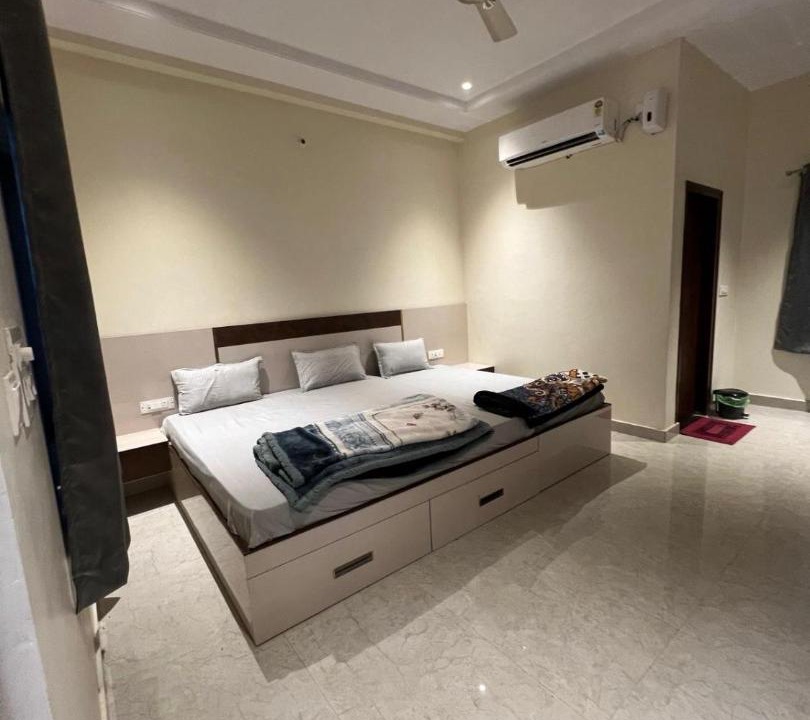 Photo of Bedroom in Mathura