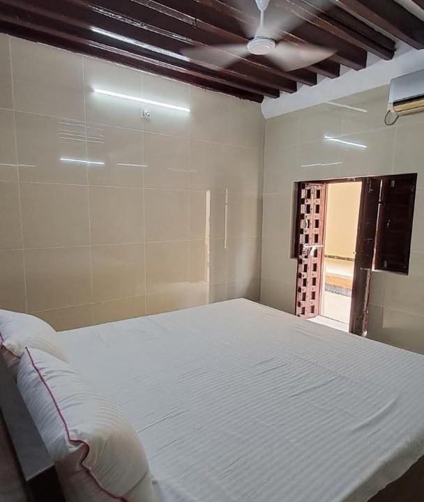 Photo of Bedroom in Porbandar