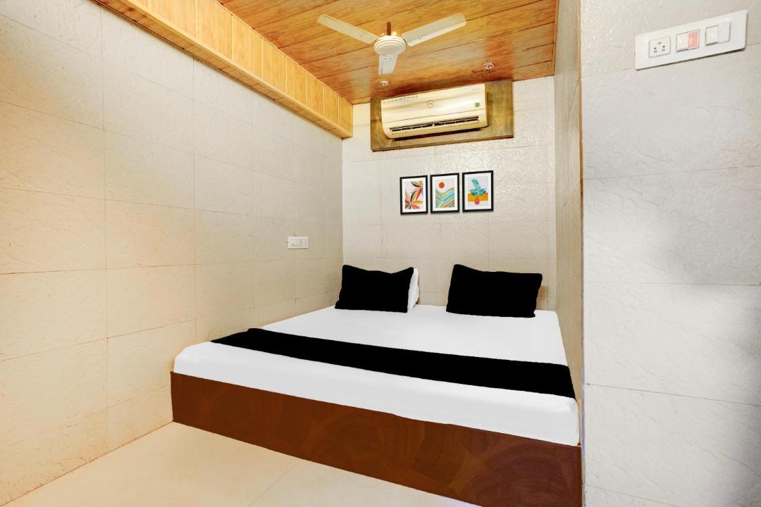 Photo of Bedroom in Amarnath