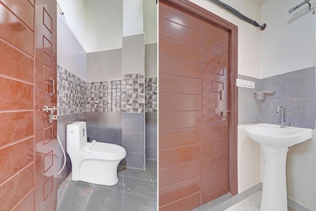 Photo of Bathroom in Patancheru