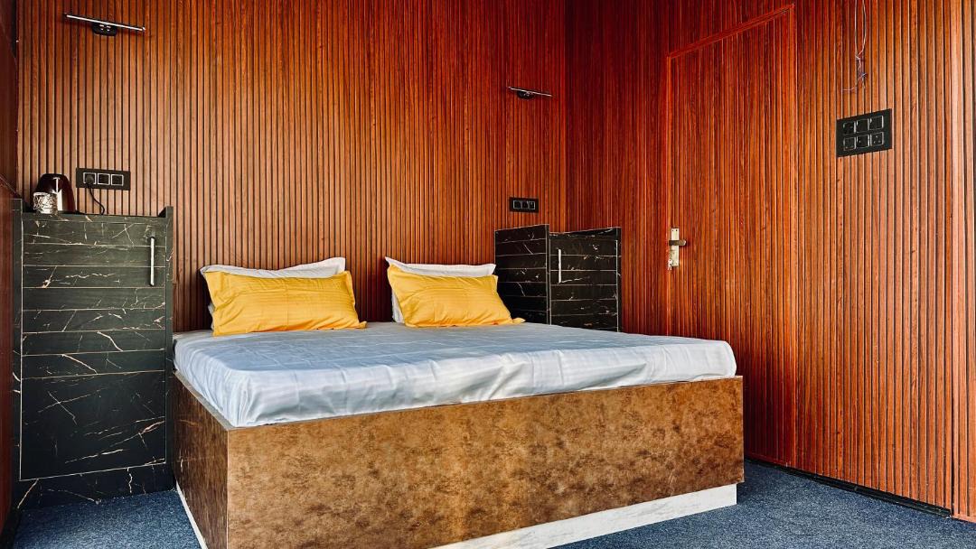 Photo of Bedroom in Auli