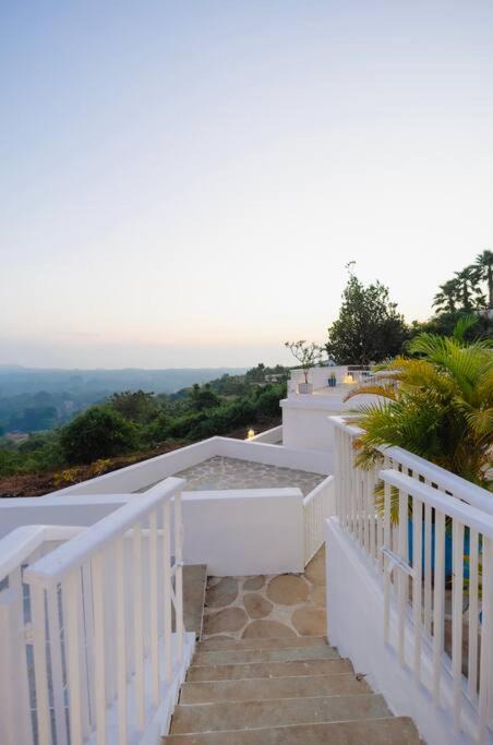 Photo of Patio Balcony in Morjim