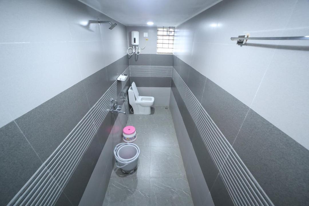 Photo of Bathroom in Murudeshwara