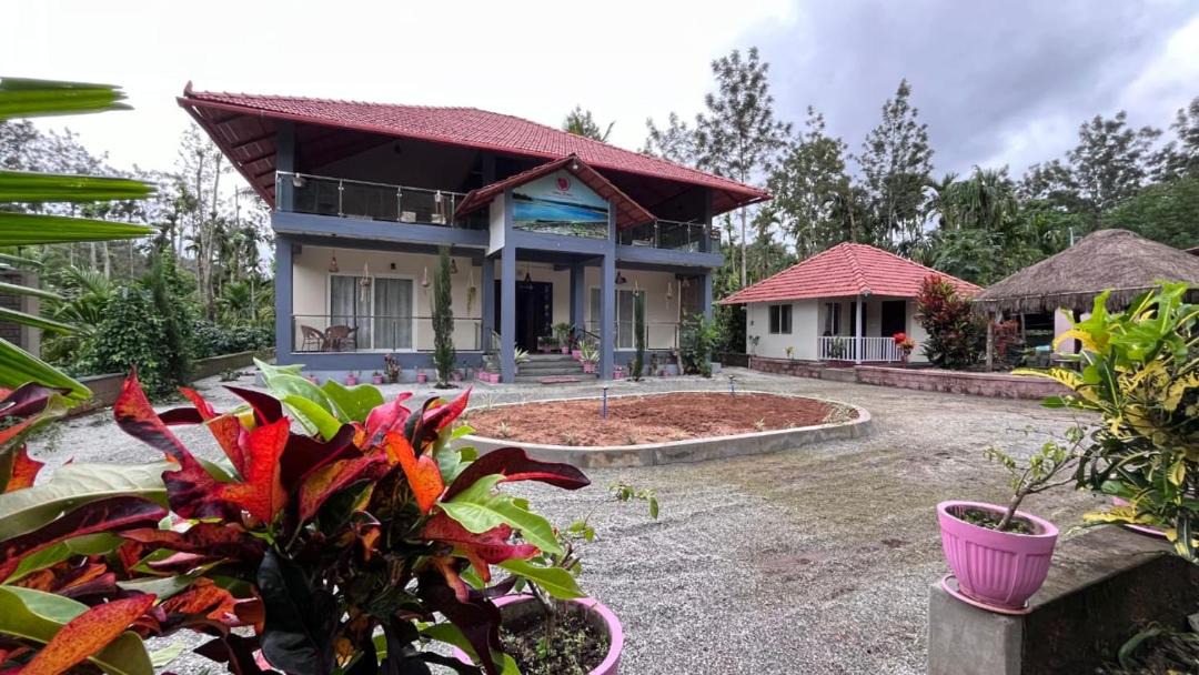 Photo of Others in Madapura