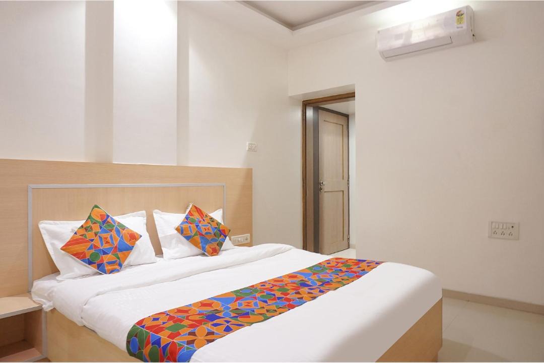 Photo of Bedroom in Karve Nagar