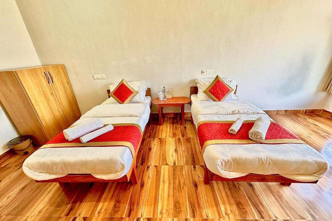 Photo of Others in Gunehr